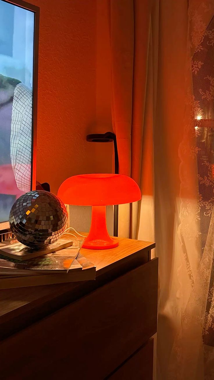 Tangerine Halo Mushroom Table Lamp