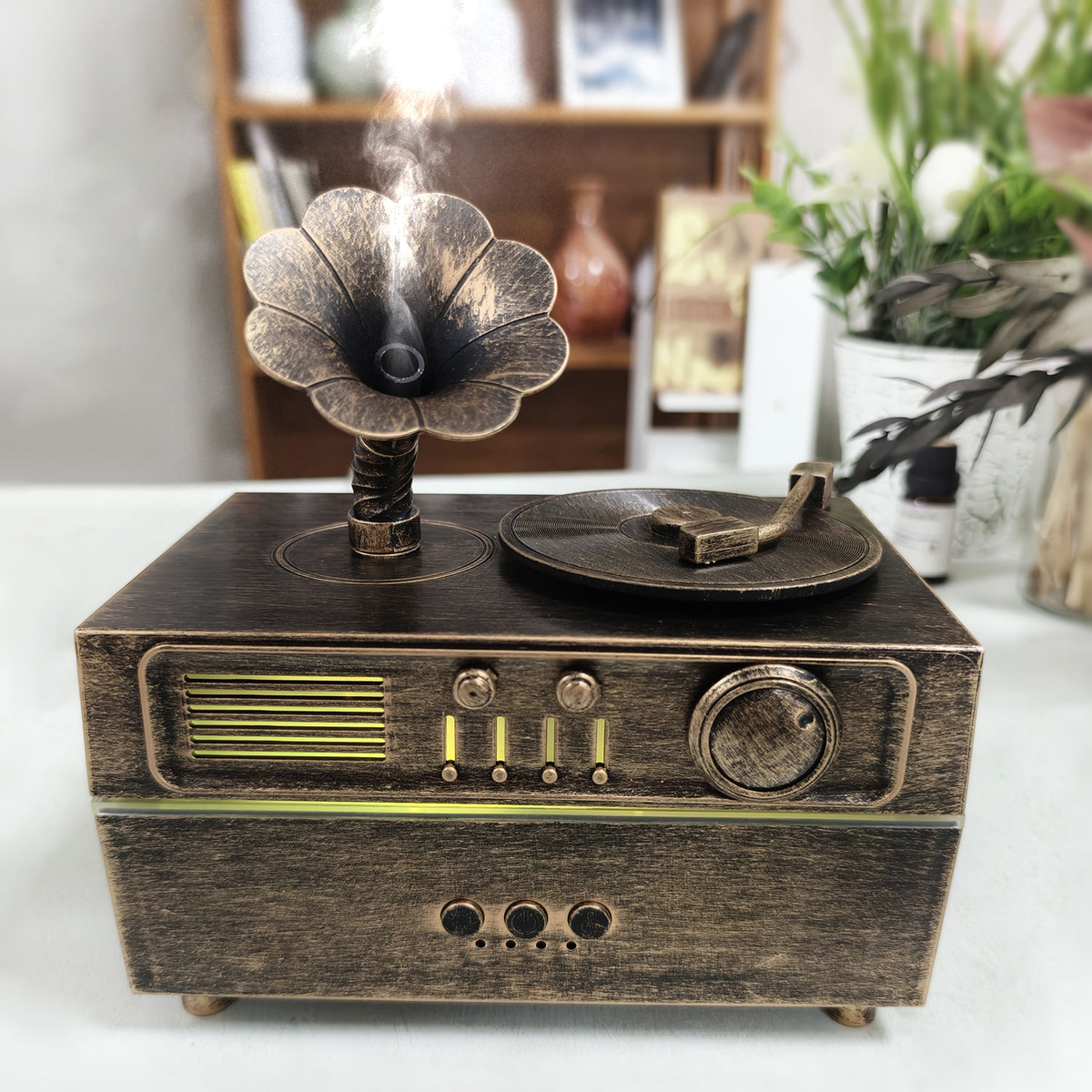 Scented Symphony Gramophone Aroma Diffuser with Bluetooth Speaker